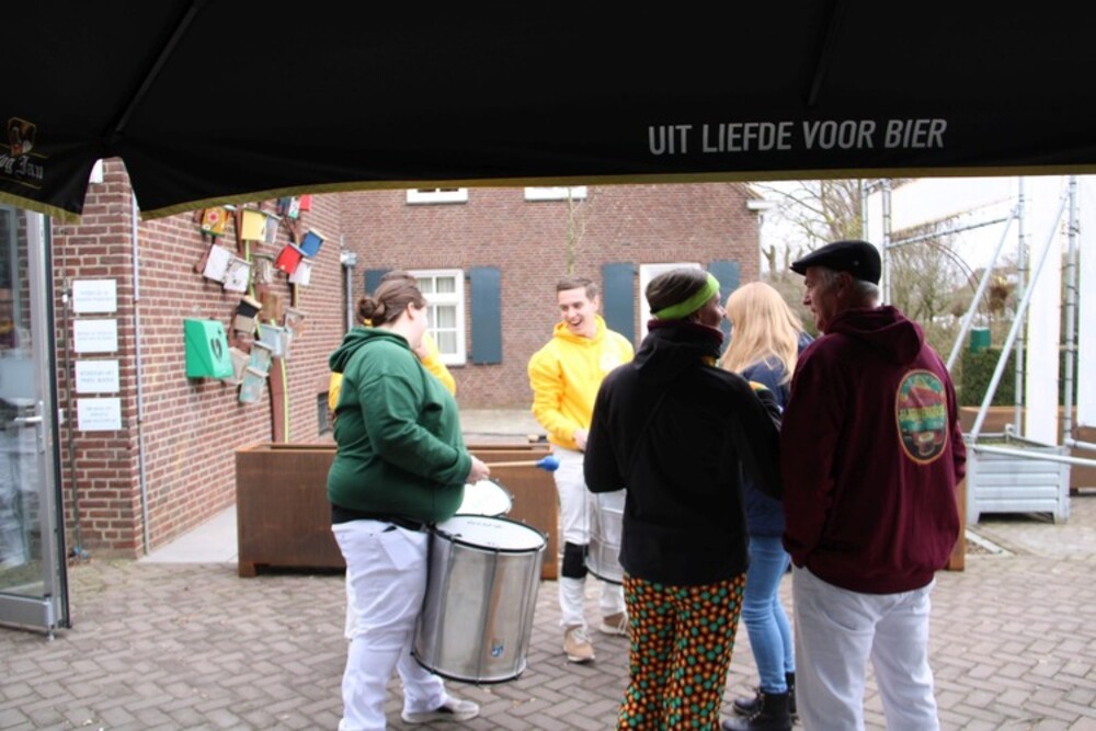 2026-02-14 Plekken op het plein